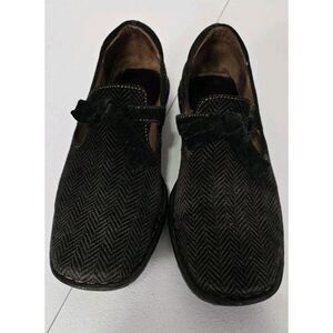 Born Shoes Womens 7 Black Suede Chervon Loafers Flats Slip On‎